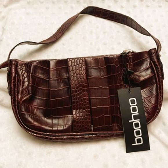 BooHoo Burgundy Croc Pleated Faux Leather Underarm Bag- NEW, W/TAGS - Picture 1 of 3